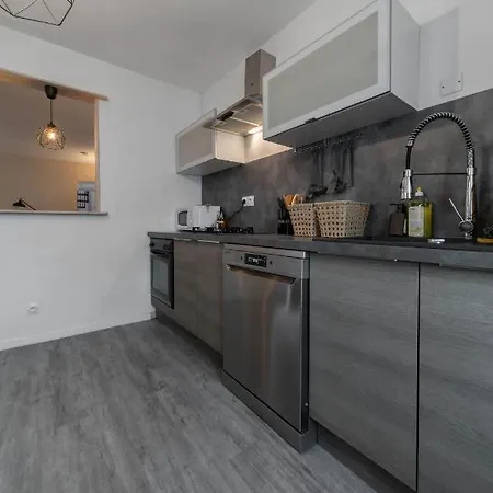 Apartment Le Duplex - Grand Centre Avec Parking Prive Vichy